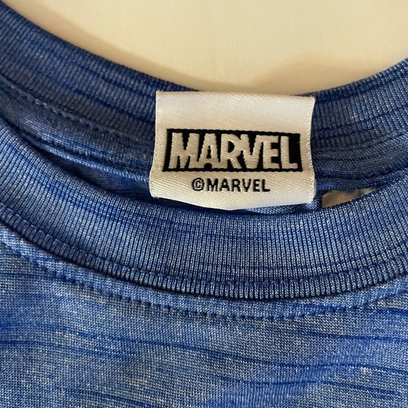 Marvel Tshirt for boys size 10/12 - Picture 3 of 5